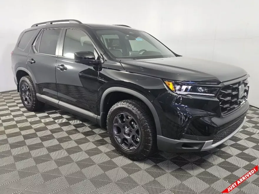 2025 Honda Pilot TrailSport photo 1