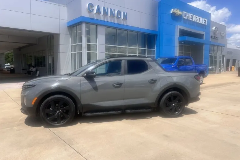 2023 Hyundai Santa Cruz Night photo 1