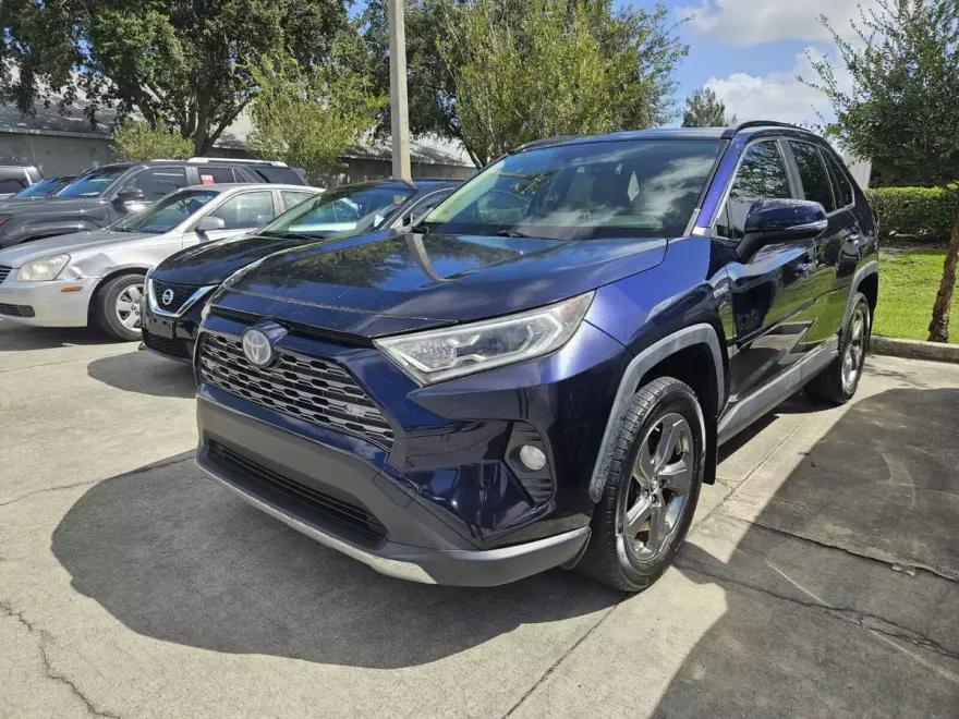 2019 Toyota RAV4 Hybrid Limited photo 1