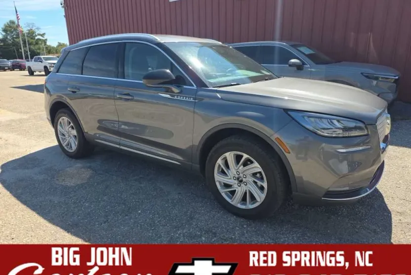 2021 Lincoln Corsair Standard photo 1
