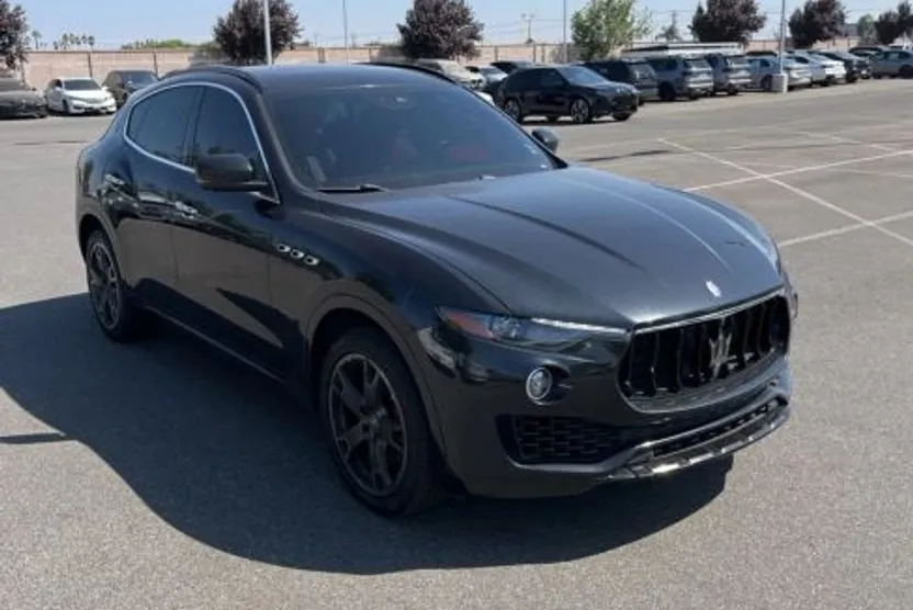 2017 Maserati Levante photo 1