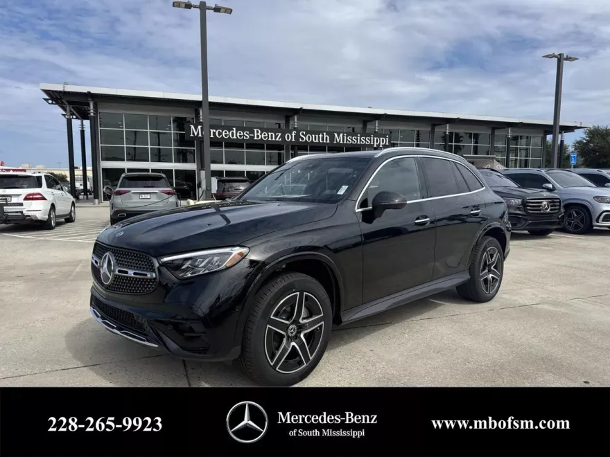 2026 Mercedes Benz GLC 300 photo 1