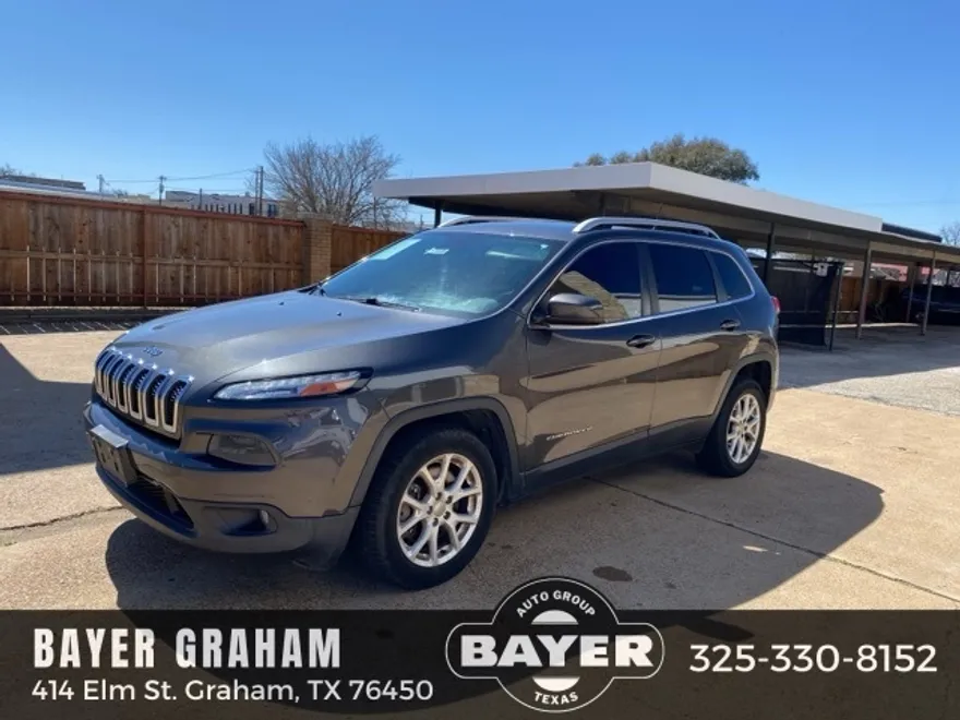 2016 Jeep Cherokee Latitude photo 1