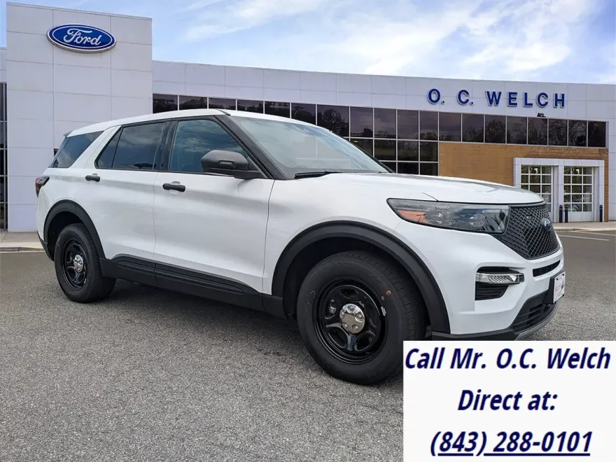 2025 Ford Explorer photo 1