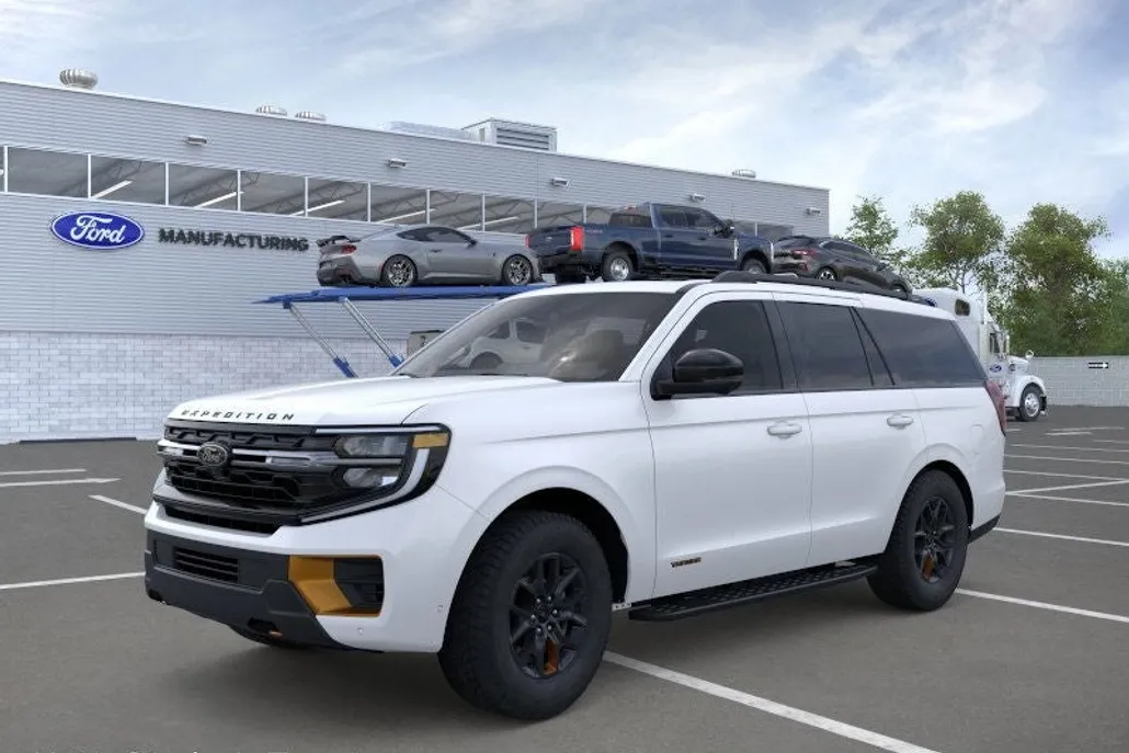 2025 Ford Expedition photo 1