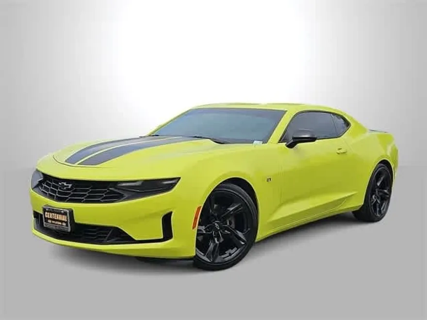 2021 Chevrolet Camaro 1LT photo 1