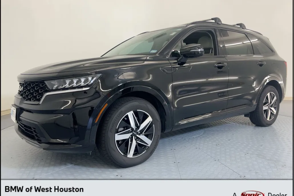 2023 Kia Sorento S photo 1