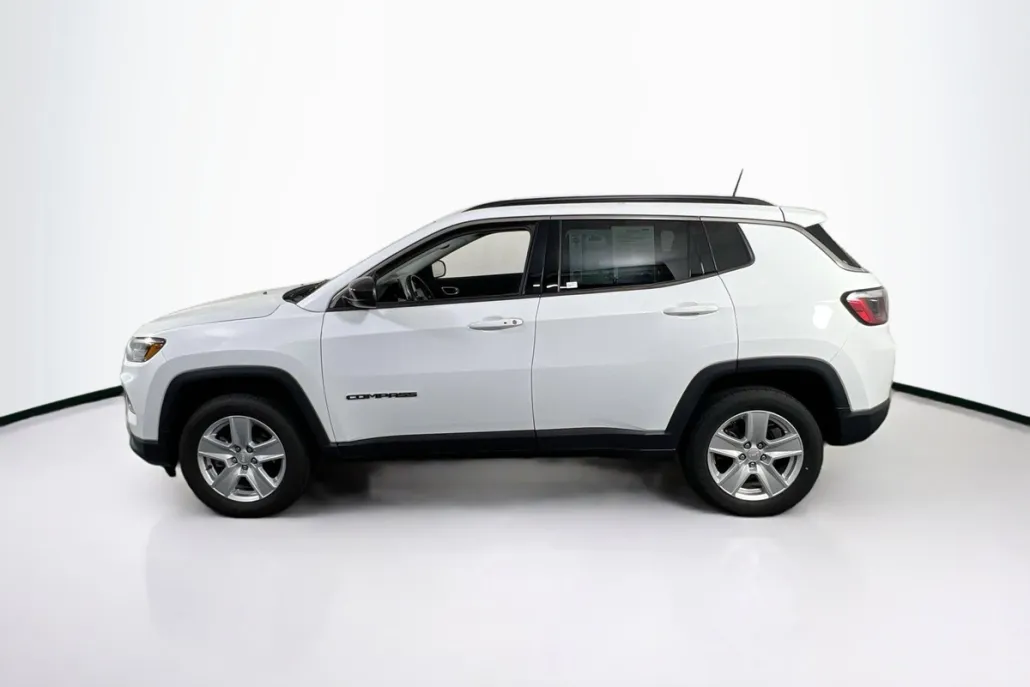 2022 Jeep Compass Latitude photo 1