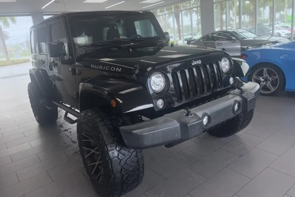 2017 Jeep Wrangler Unlimited Rubicon photo 1