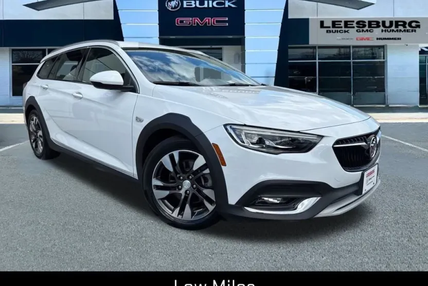2018 Buick Regal TourX Preferred photo 1