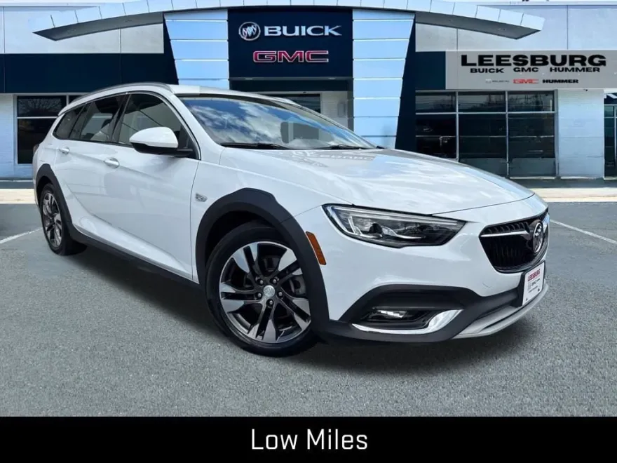 2018 Buick Regal TourX Preferred photo 1