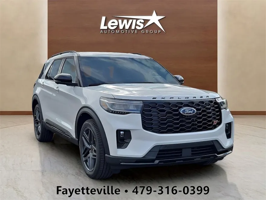 2025 Ford Explorer ST photo 1