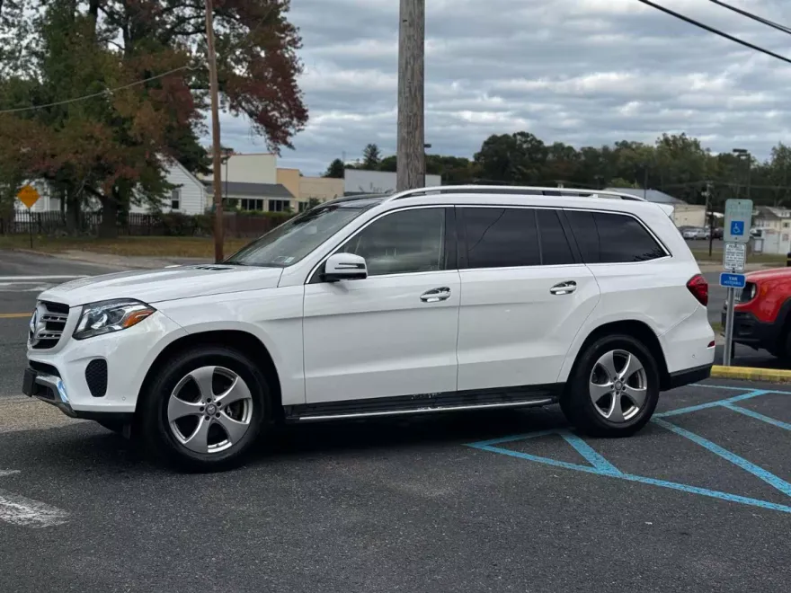 2017 Mercedes Benz GLS 450 4MATIC photo 1