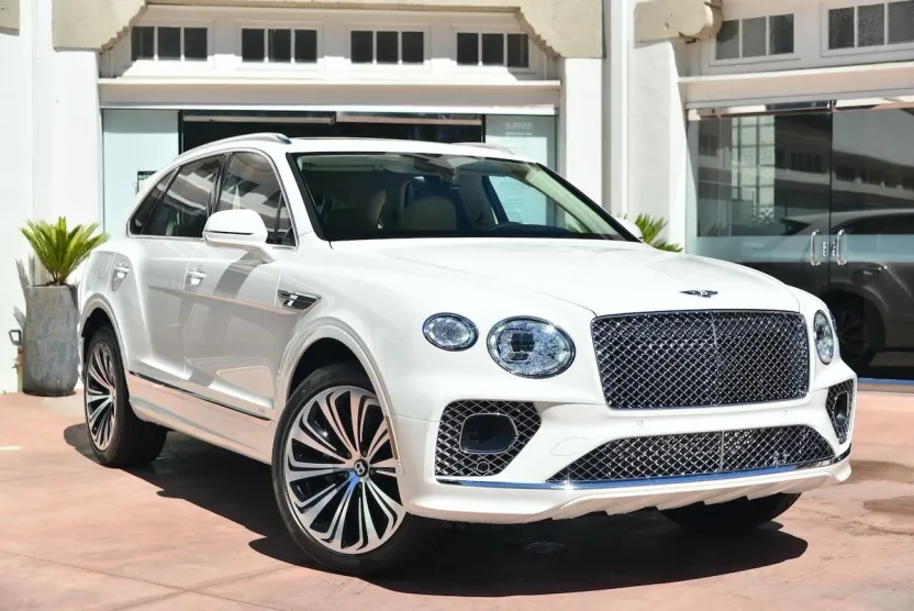 2022 Bentley Bentayga V8 photo 1