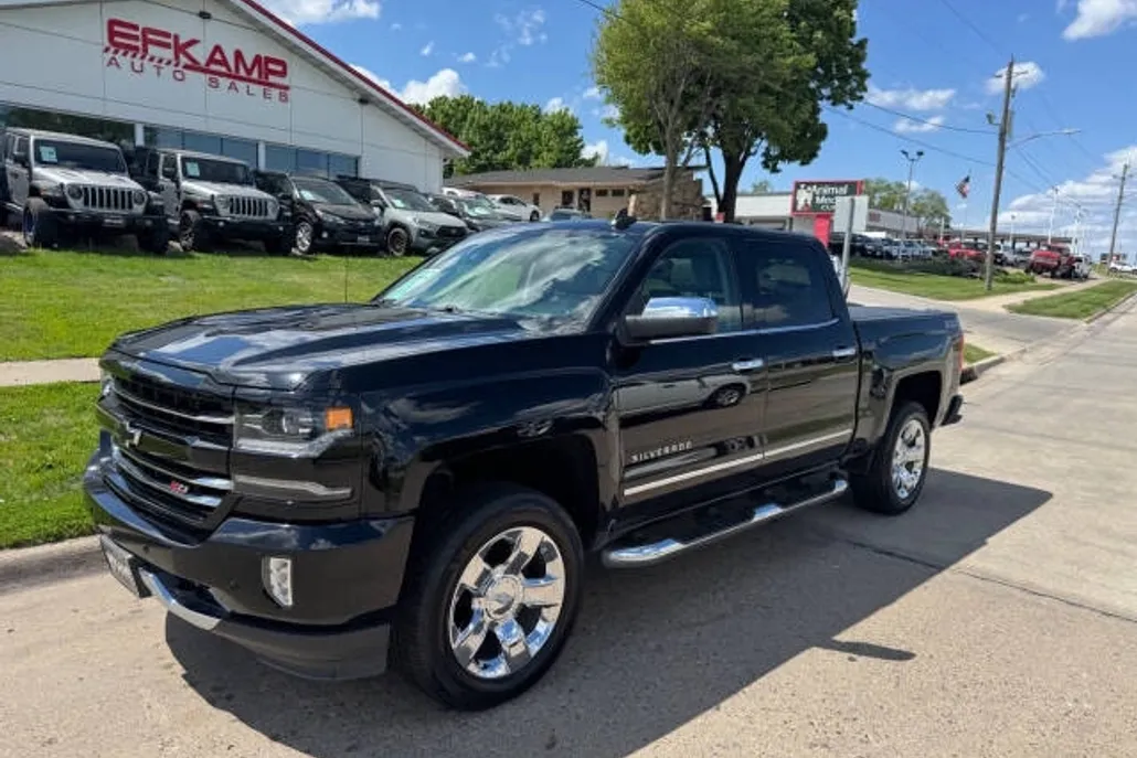 2017 Chevrolet Silverado LTZ photo 1