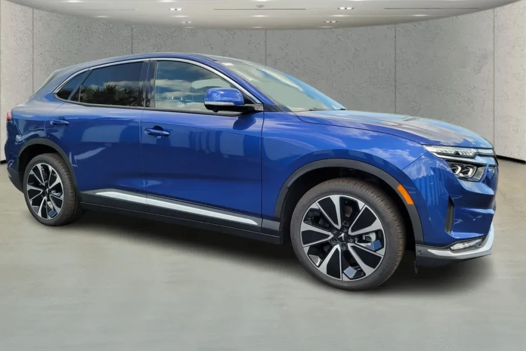 2025 Vinfast VF 8 8 photo 1