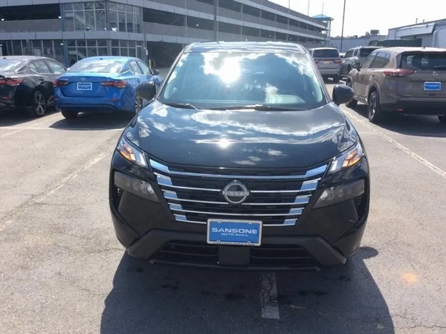2026 Nissan Rogue SV photo 1