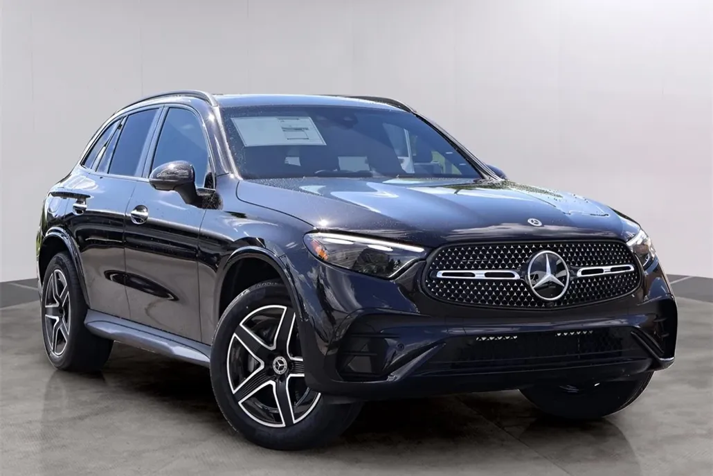 2025 Mercedes Benz GLC 300 4MATIC photo 1