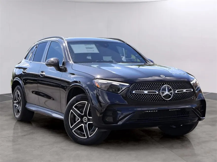 2025 Mercedes Benz GLC 300 4MATIC photo 1