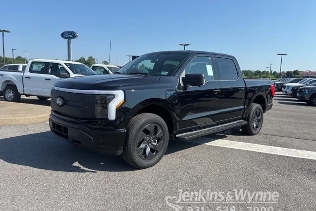 2025 Ford F-150 Lightning photo 1