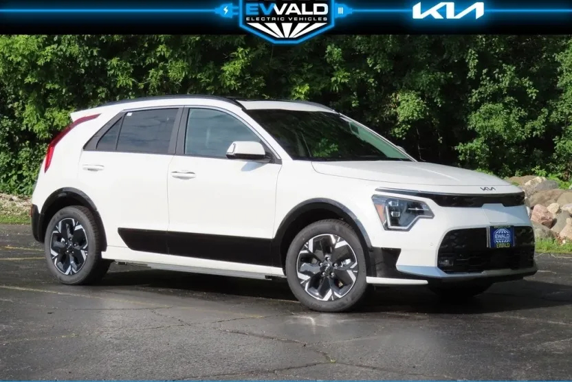 2024 Kia Niro EV Wave photo 1