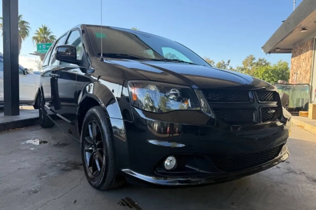 2019 Dodge Grand Caravan GT photo 1