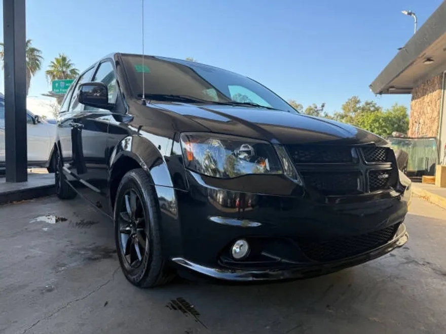 2019 Dodge Grand Caravan GT photo 1