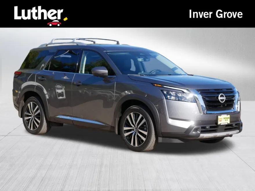 2025 Nissan Pathfinder Platinum photo 1