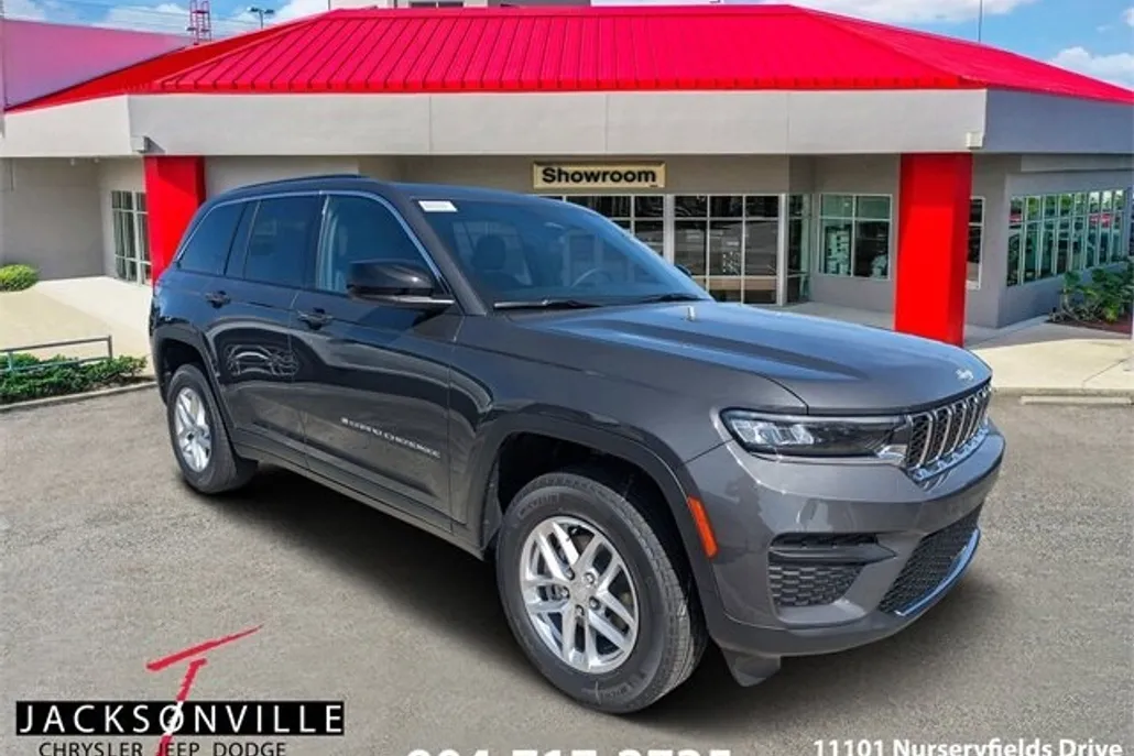 2025 Jeep Grand Cherokee Laredo X photo 1