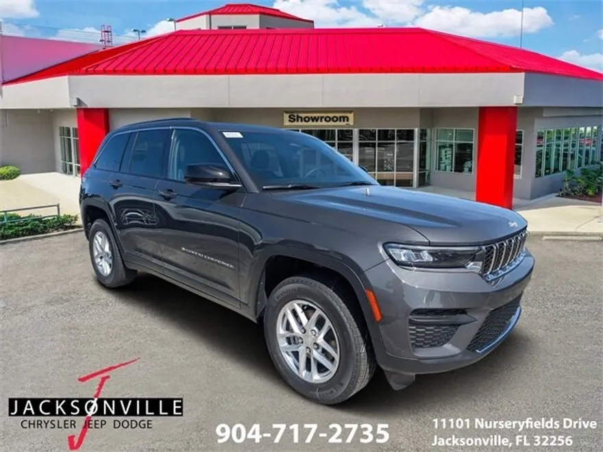 2025 Jeep Grand Cherokee Laredo X photo 1