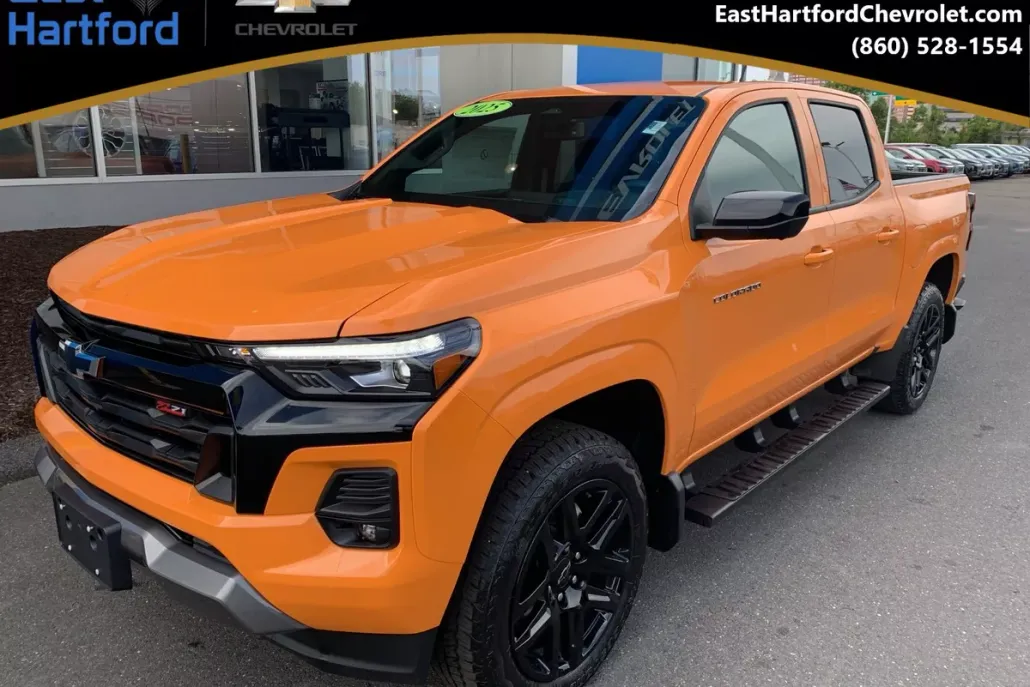 2025 Chevrolet Colorado Z71 photo 1