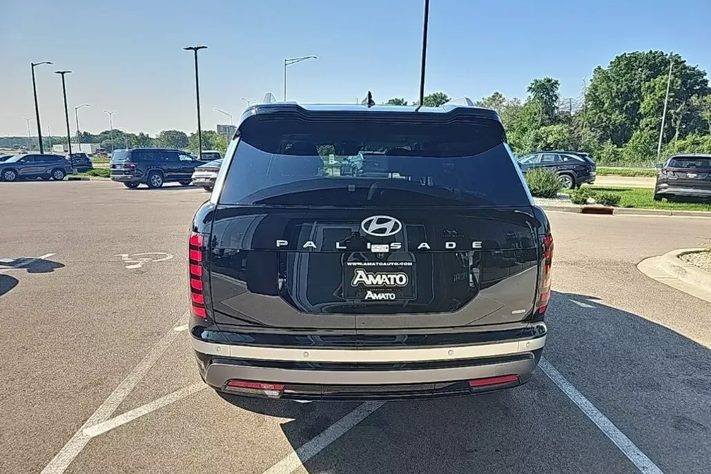 2026 Hyundai Palisade Limited photo 1