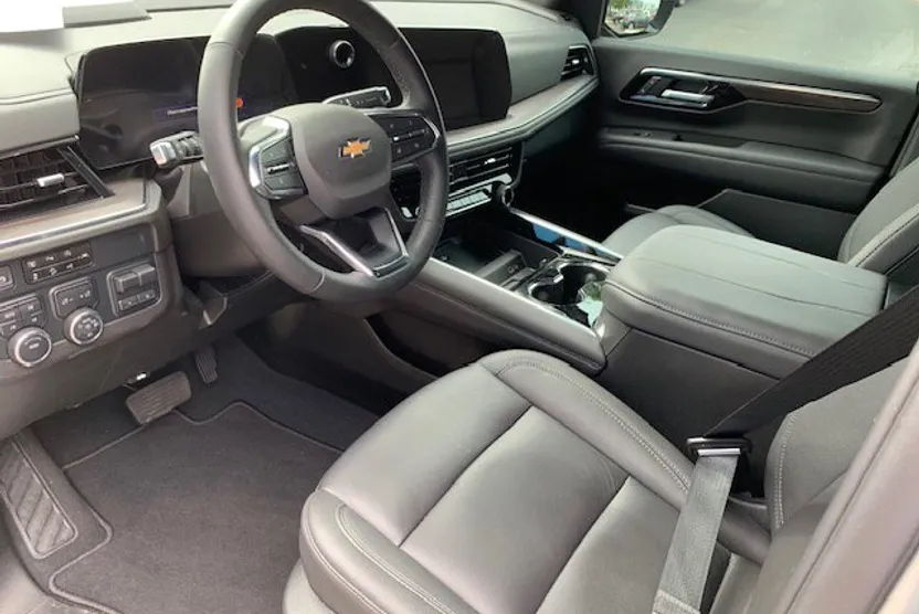 2025 Chevrolet Tahoe LT photo 1