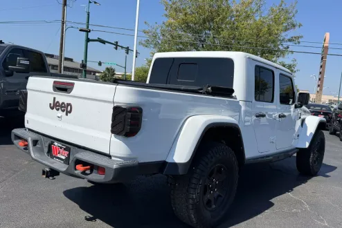 2022 Jeep Gladiator Mojave photo 3