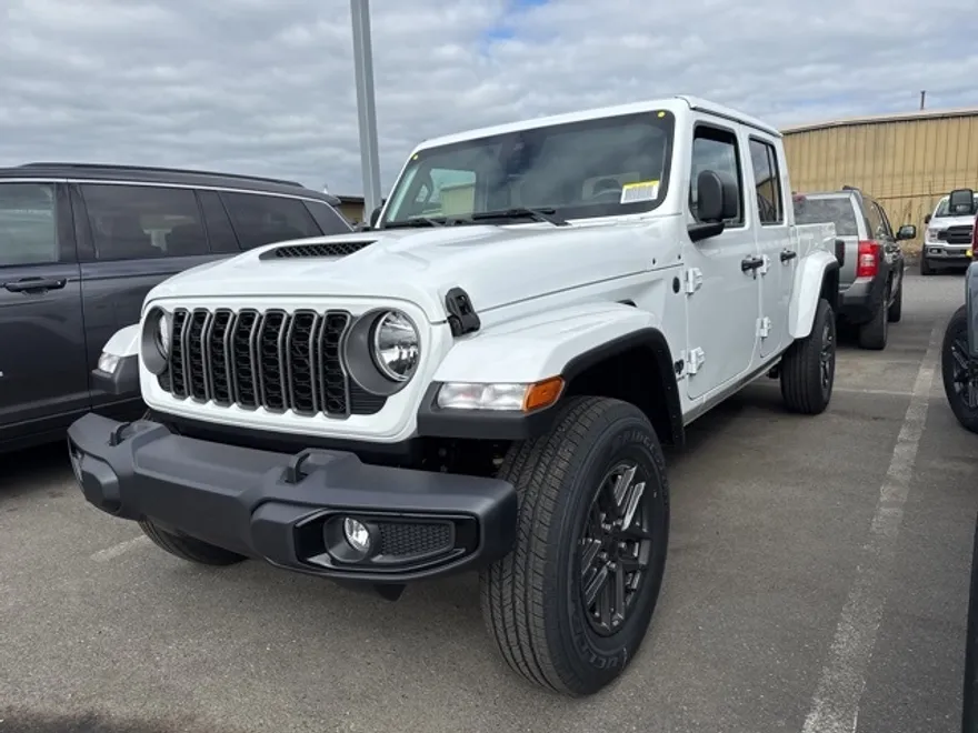 2025 Jeep Gladiator Sport S photo 1