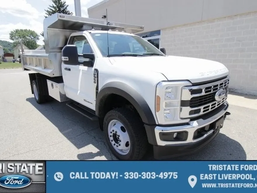 2024 Ford F-550 photo 1