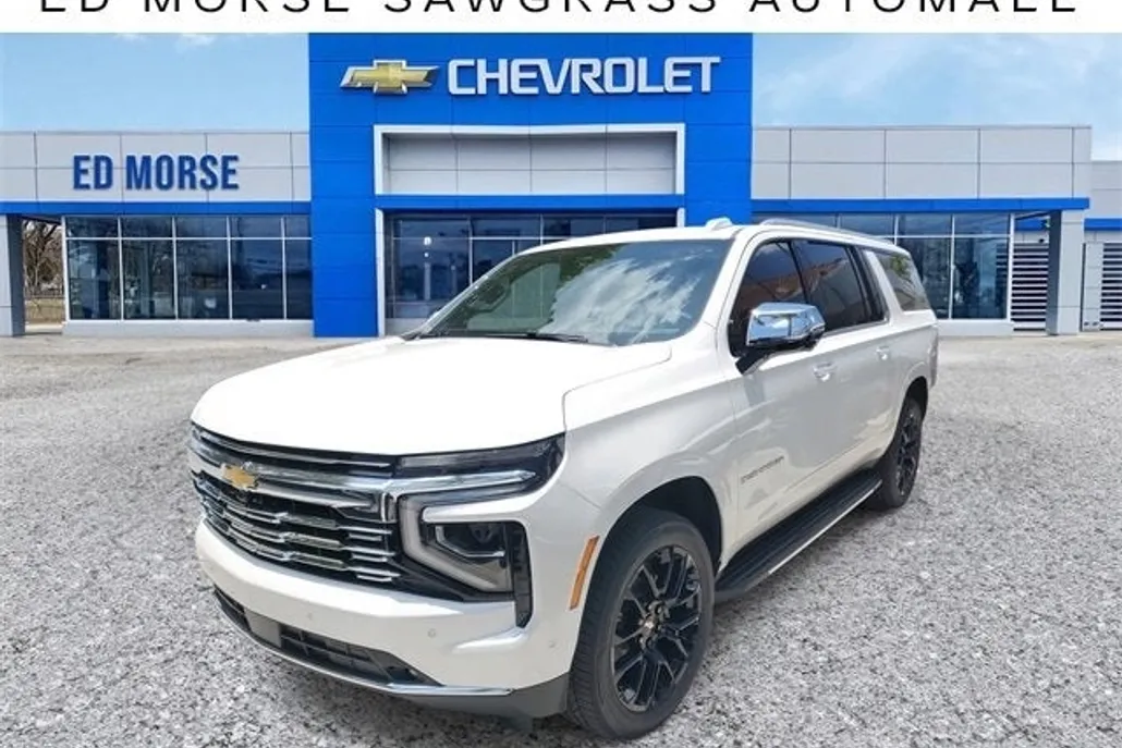 2025 Chevrolet Suburban Premier photo 1