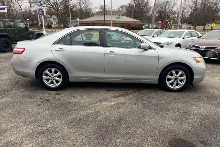2007 Toyota Camry XLE photo 1