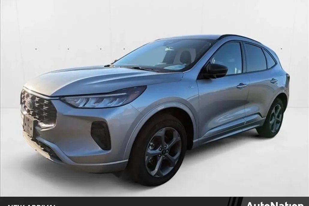 2024 Ford Escape ST-Line photo 1
