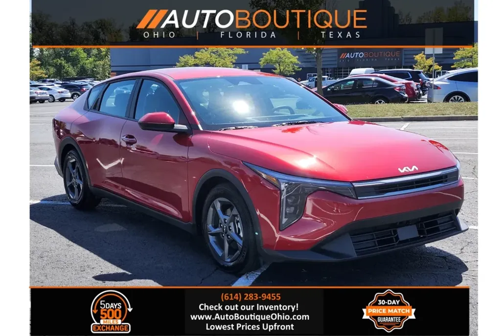 2025 Kia K4 LXS photo 1
