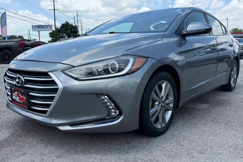 2017 Hyundai Elantra Limited photo 1