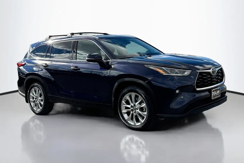 2022 Toyota Highlander Limited photo 1