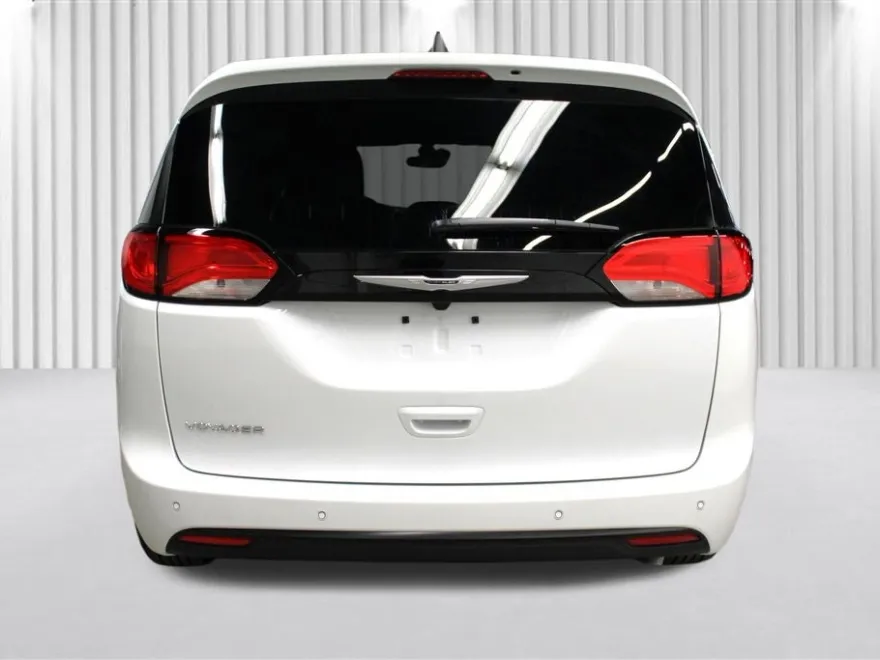 2026 Chrysler Voyager LX photo 1