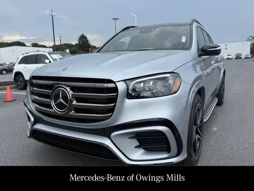 2025 Mercedes Benz GLS 450 4MATIC photo 1