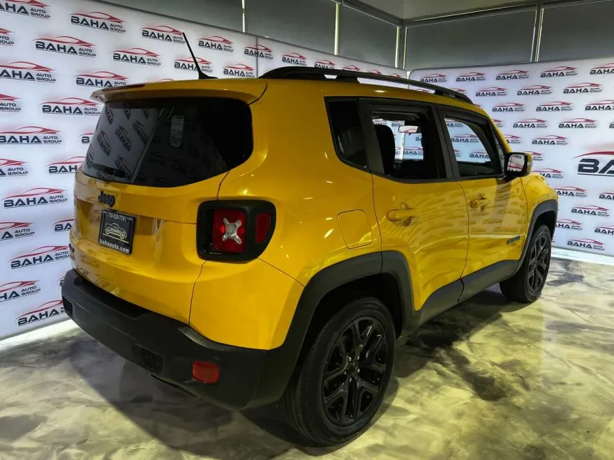 2017 Jeep Renegade Latitude North Edition photo 1