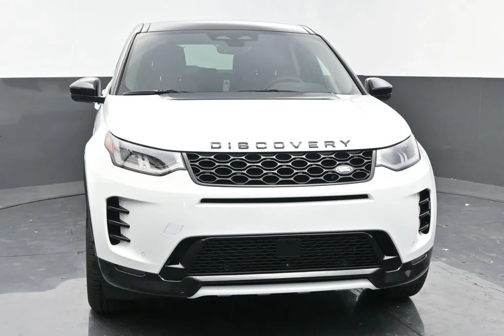 2025 Land Rover Discovery Sport Dynamic SE photo 1