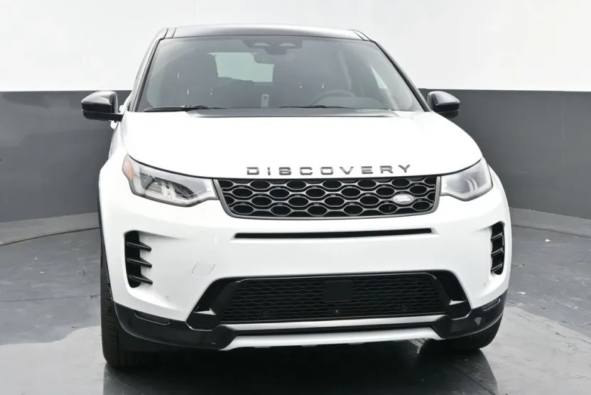 2025 Land Rover Discovery Sport Dynamic SE photo 1