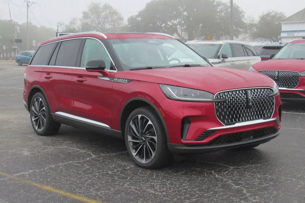 2025 Lincoln Aviator Reserve photo 1