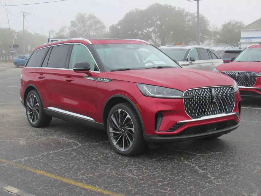 2025 Lincoln Aviator Reserve photo 1