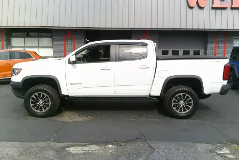2019 Chevrolet Colorado ZR2 photo 2